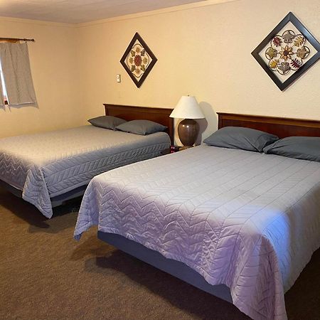 Wilbur The Willows Motel מראה חיצוני תמונה