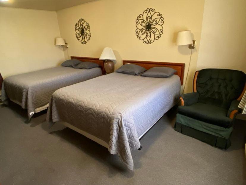 Wilbur The Willows Motel מראה חיצוני תמונה
