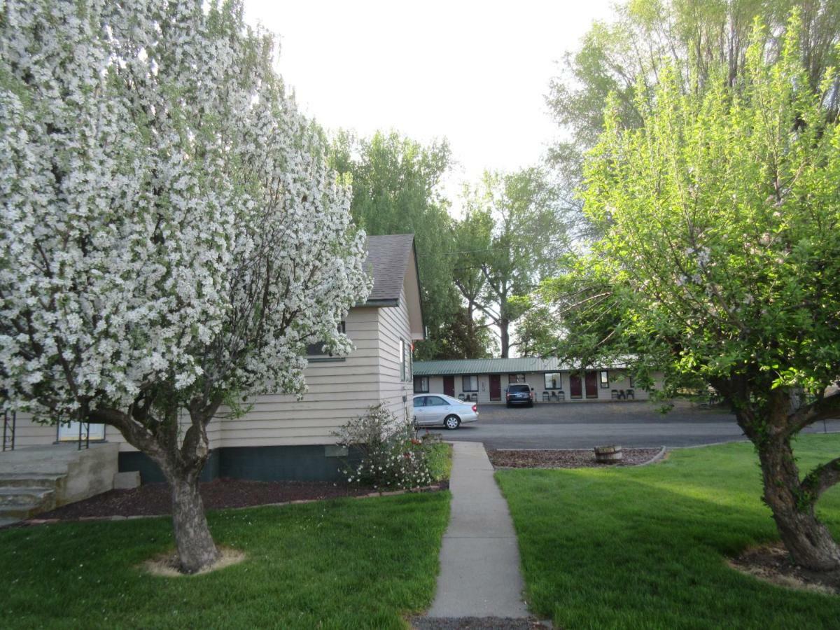 Wilbur The Willows Motel מראה חיצוני תמונה